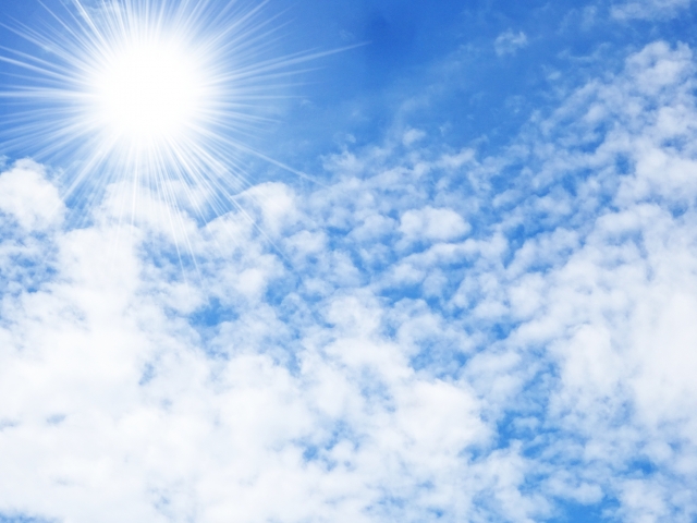 紫外線たっぷりの夏空