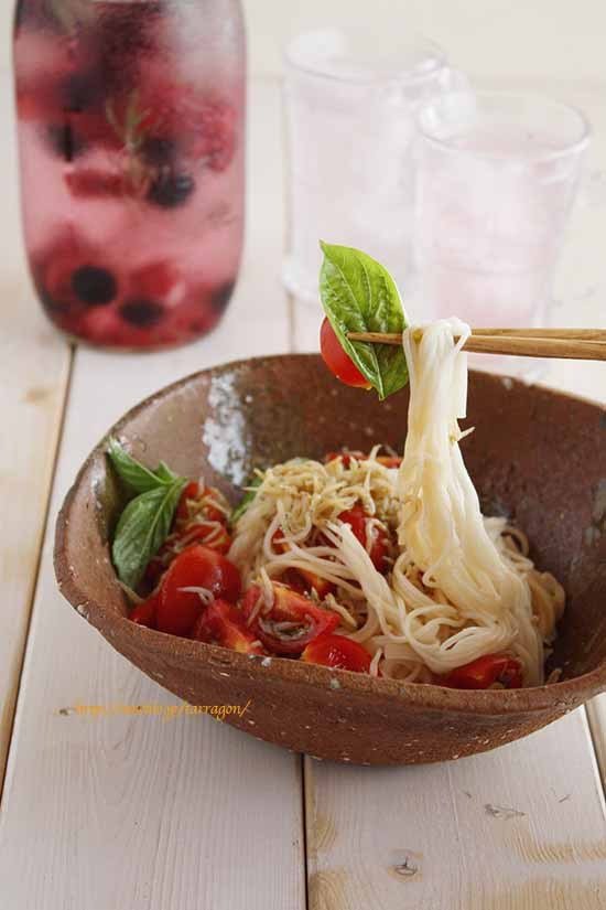 相性ばっちり!トマトとしらすで簡単「イタリアンそうめん」