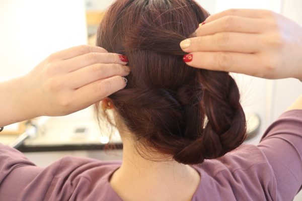 女っぽさUP♪低め位置でゆるふわ「優しげヘアアレンジ」