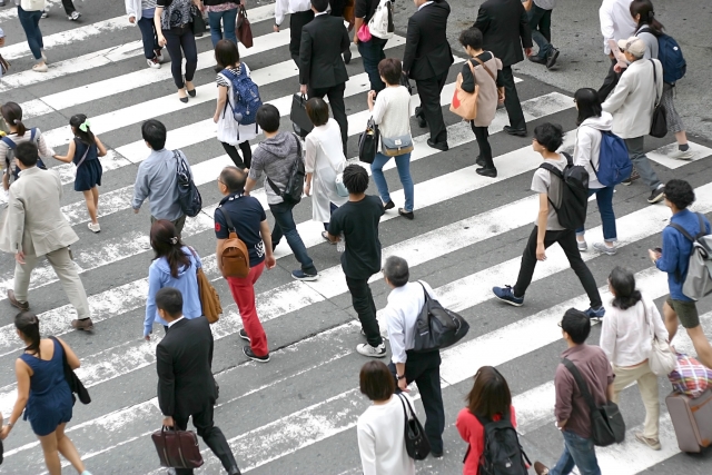 「実社会」を2単語の英語で言うと？