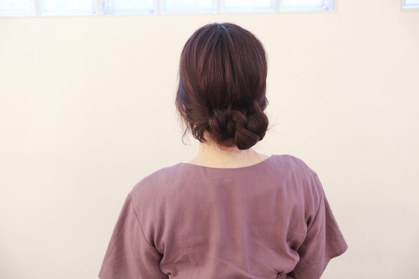 女っぽさUP♪低め位置でゆるふわ「優しげヘアアレンジ」