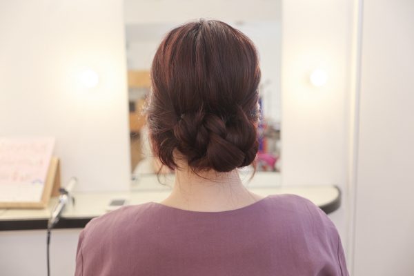 女っぽさUP♪低め位置でゆるふわ「優しげヘアアレンジ」