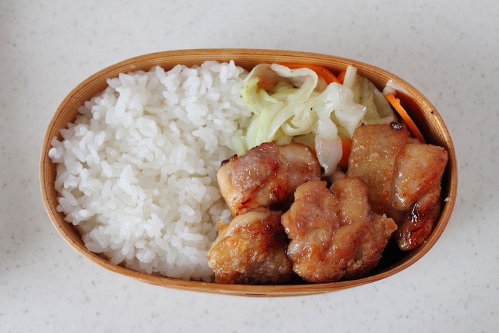 2品弁当の詰め方
