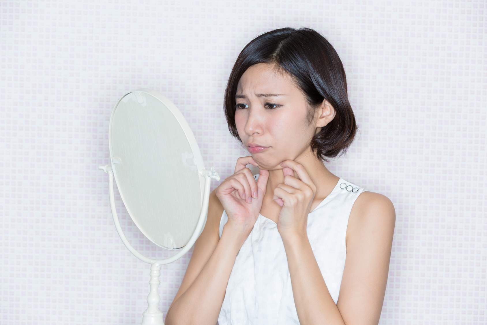 1分楽トレ♪2重あごもスッキリ綺麗になる「あごスッキリポーズ」