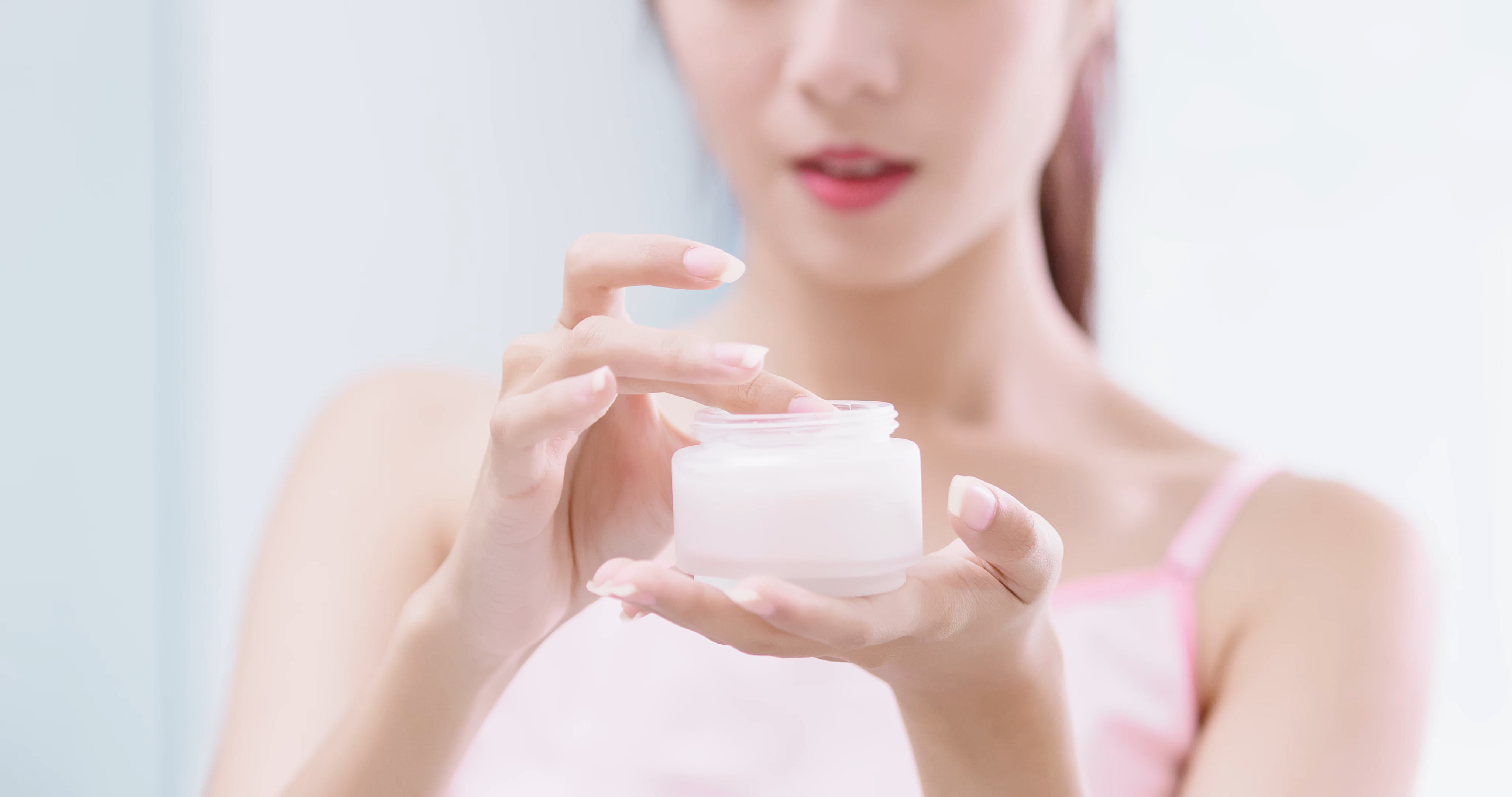 季節の変わり目にプラスワン！肌トラブルを防ぐ「クリーム美容法」
