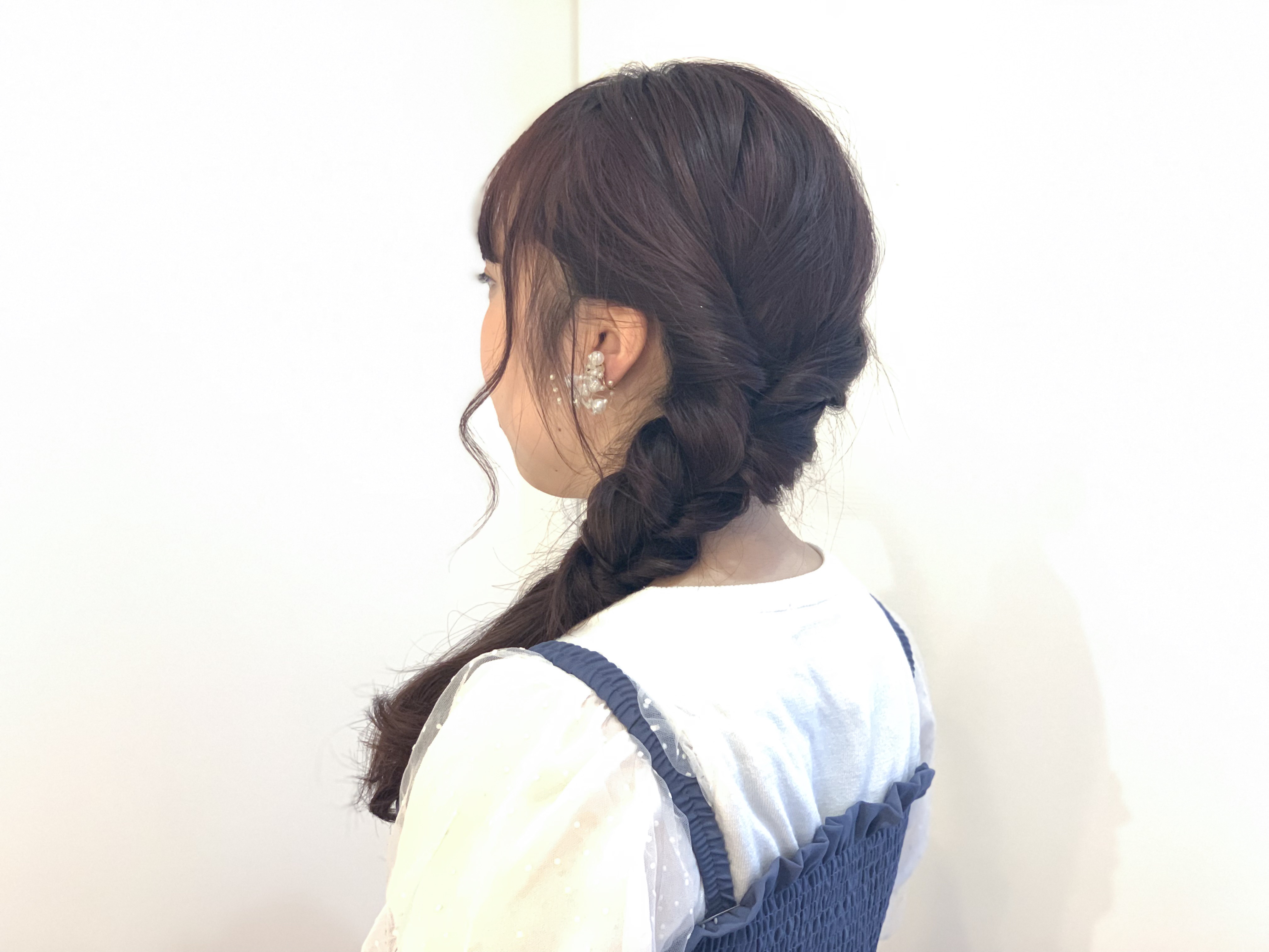 秋ファッションにぴったり◎くるリンパで「編み下ろし風」のヘアアレンジ