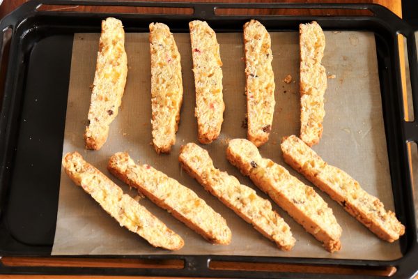 たった10分で生地が完成!簡単ザクザク「グラノーラビスコッティ」