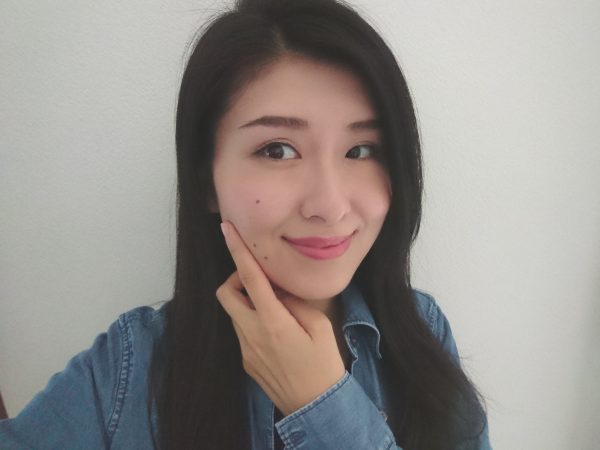 -5歳も夢じゃない!顔をリフトアップする裏技ヘアアレンジ術