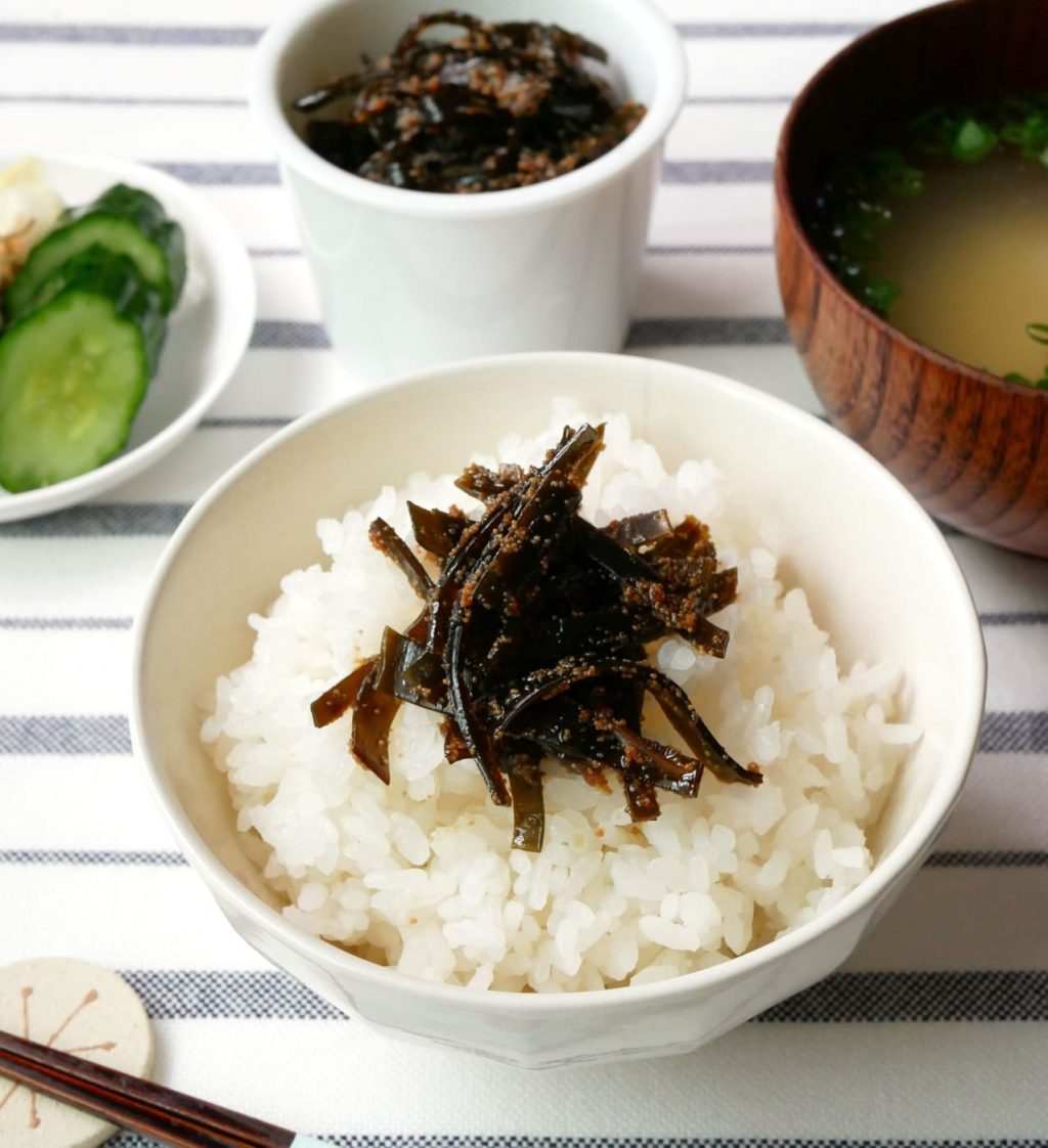 炊きたて新米ごはんのお供に♪簡単おいしい「昆布とたらこの佃煮」