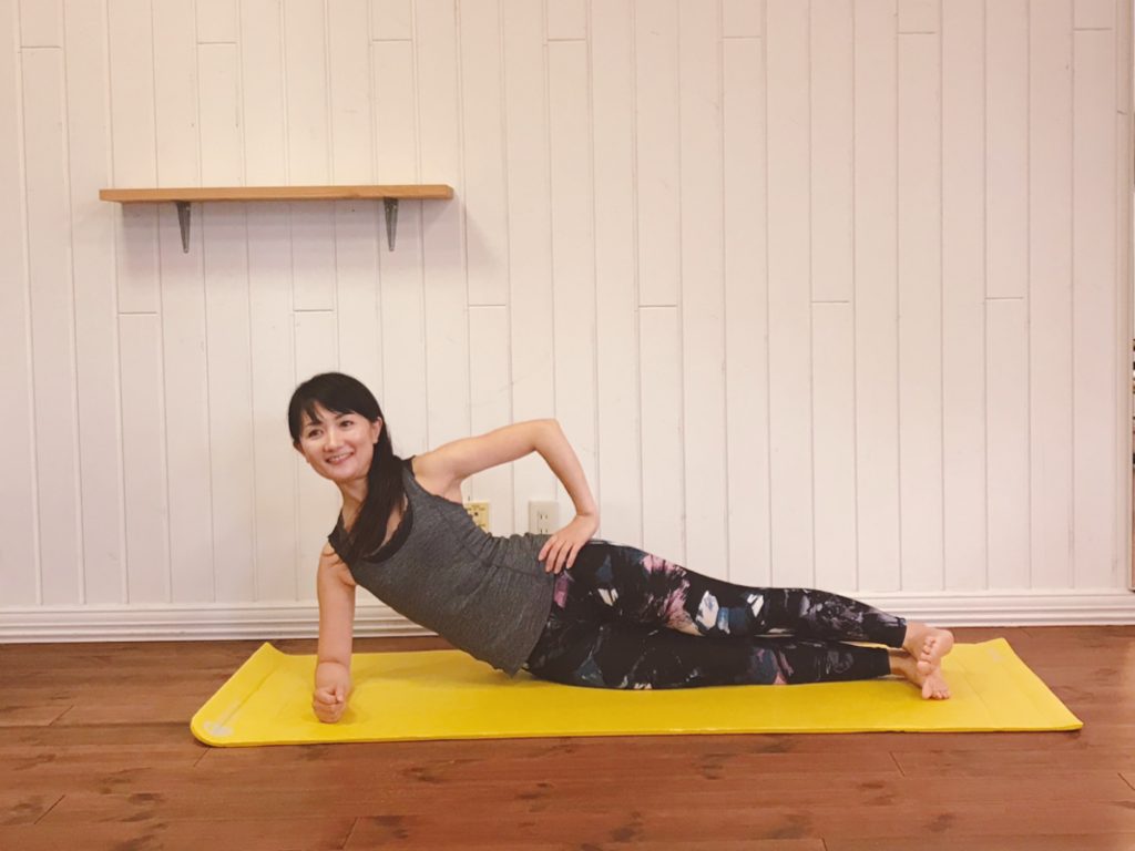 1分で引き締め効果バツグン!全身の「たるみ」が消える2週間エクササイズ