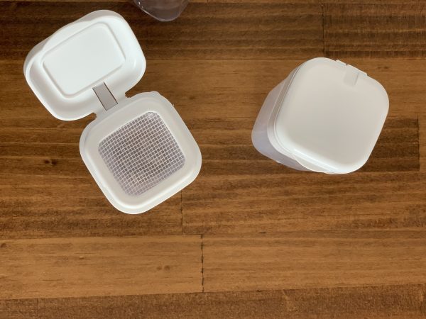 粉ふりボトル