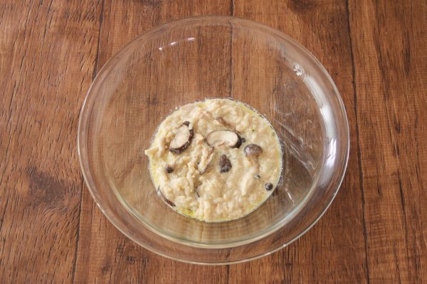 朝7分で完成!余りご飯+レンジで簡単「きのこクリームリゾット」