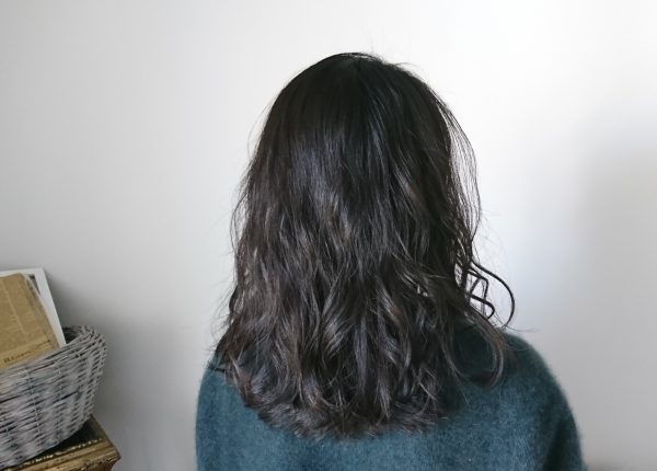 直毛さんでもふんわりエアリー♪簡単にできる「ロングボブ」の巻き方