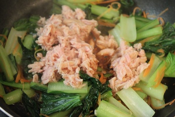 ツナと小松菜の炒めもの