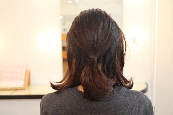 くるりんぱ2回でこなれ感UP!「ひとつ結び」簡単アレンジ術
