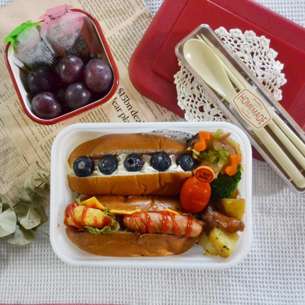  ロールパンサンド弁当
