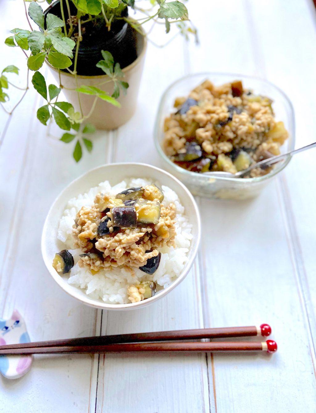 濃いめの味付けでご飯が進む!「なす味噌そぼろ」の作り置き