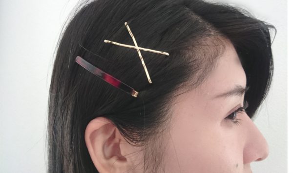 「ゴールドピン」を使ったヘアアレンジ