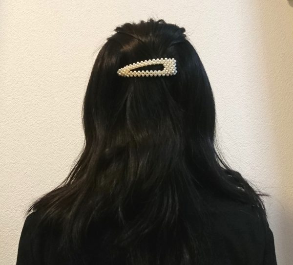 「パールピン」を使ったヘアアレンジ
