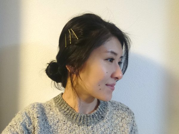 「ゴールドピン」を使ったヘアアレンジ