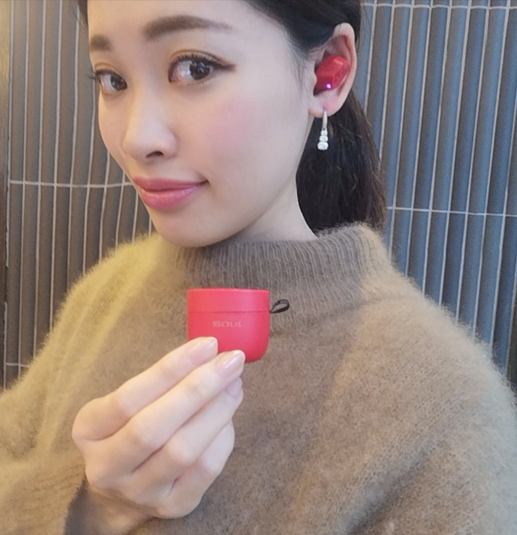 進化系イヤホンで快適！音楽で始まる私のハッピーな朝時間♪