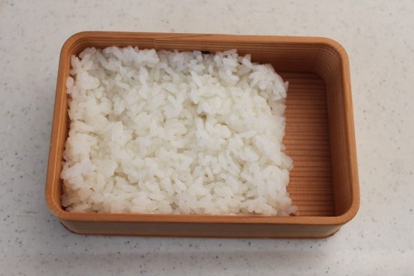2品弁当の詰め方プロセス