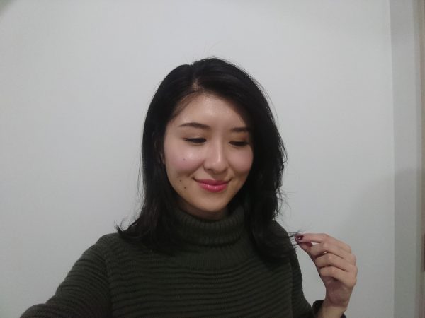 今っぽい流し前髪