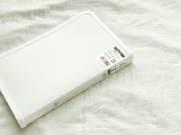 おすすめアイテム「セリア」の6リングファスナーケース