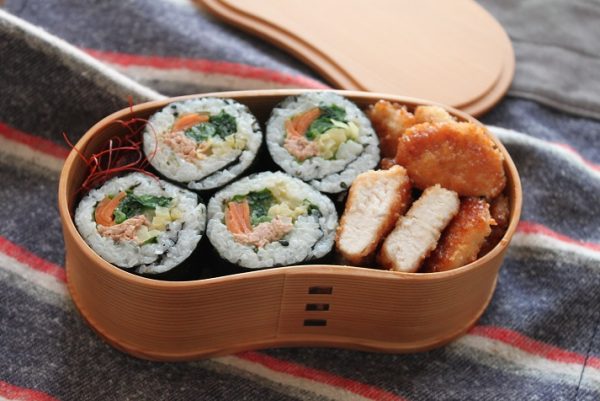 火を使わない簡単のり巻き！「ツナマヨキンパ」「ささみカツ」2品弁当