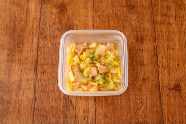 ご飯がすすむ♪レンジで簡単「白菜とベーコンのうま煮」【作り置き可能】