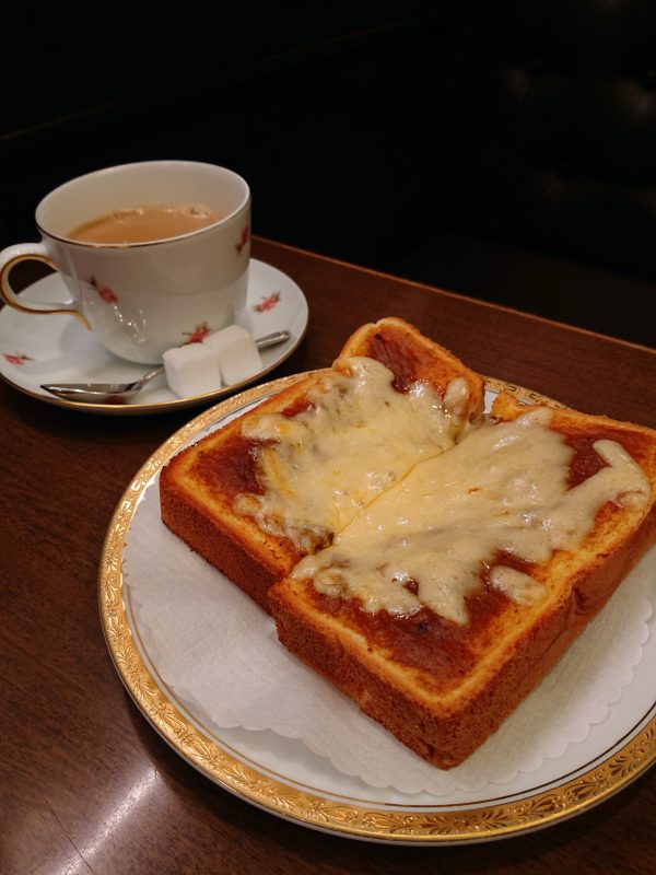 【大阪】平日限定!小説の舞台になった純喫茶で味わうモーニング@丸福珈琲店本店