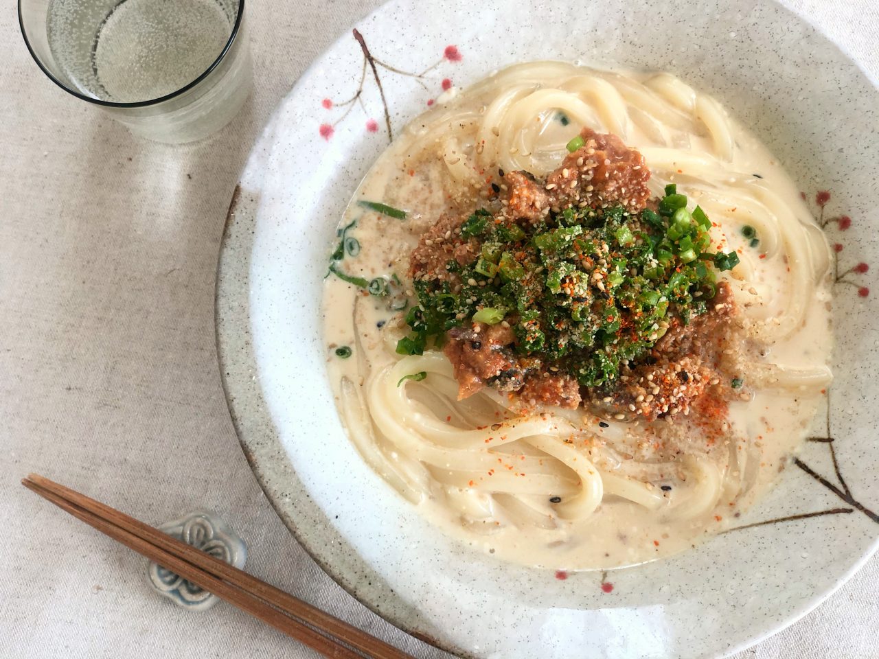 調理時間5分！サバ缶＋レンジで簡単「サバ味噌スープうどん」