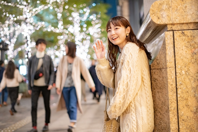 「デートする」を4単語の英語で言うと？