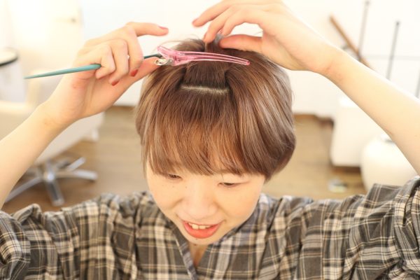 たった3分で簡単!カールアイロンを使った「ふんわり前髪」