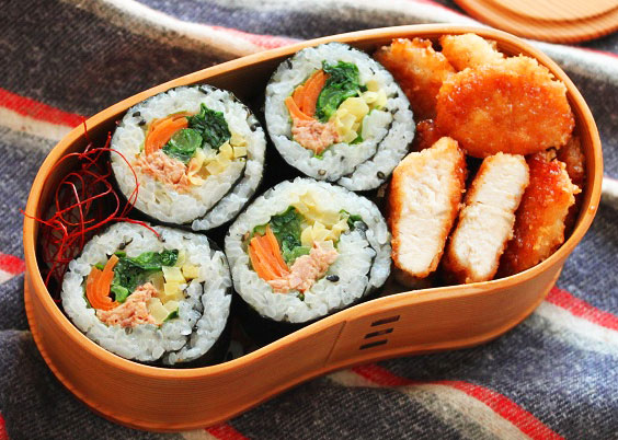 火を使わない簡単のり巻き！「ツナマヨキンパ」「ささみカツ」2品弁当
