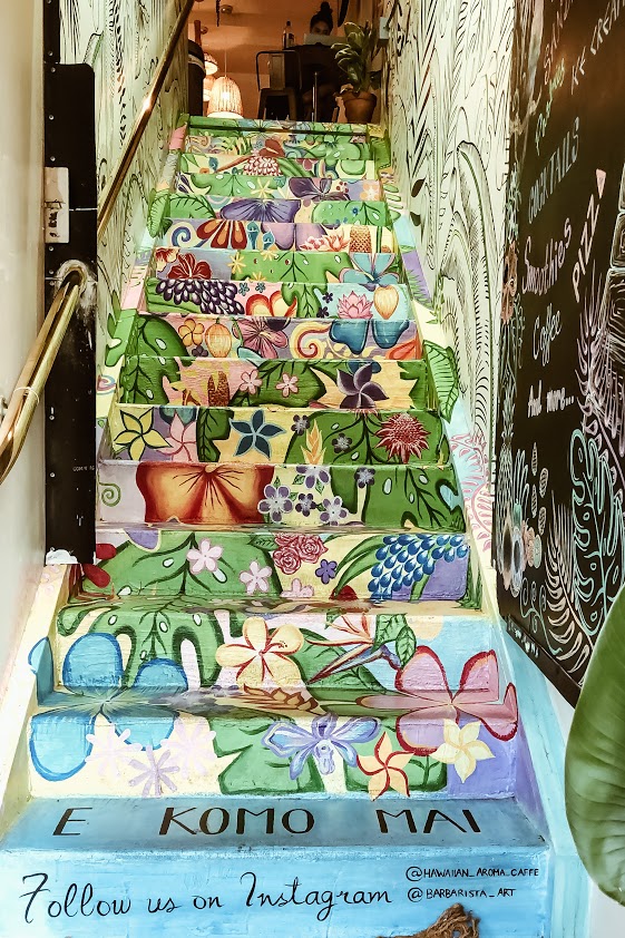 ハワイの旅の朝】絶対行きたい♪ハワイで最もフォトジェニックな朝カフェ「Hawaiian Aroma Caffe」
