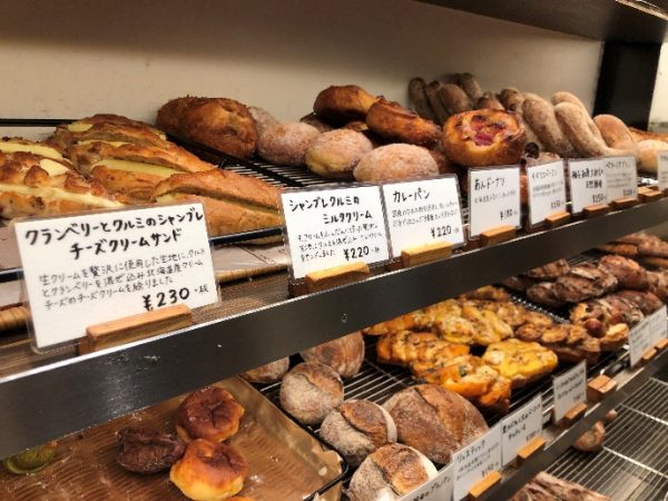 【関西のベーカリーVol.2】毎日売り切れると噂!神戸の人気店「パンやきどころRIKI」