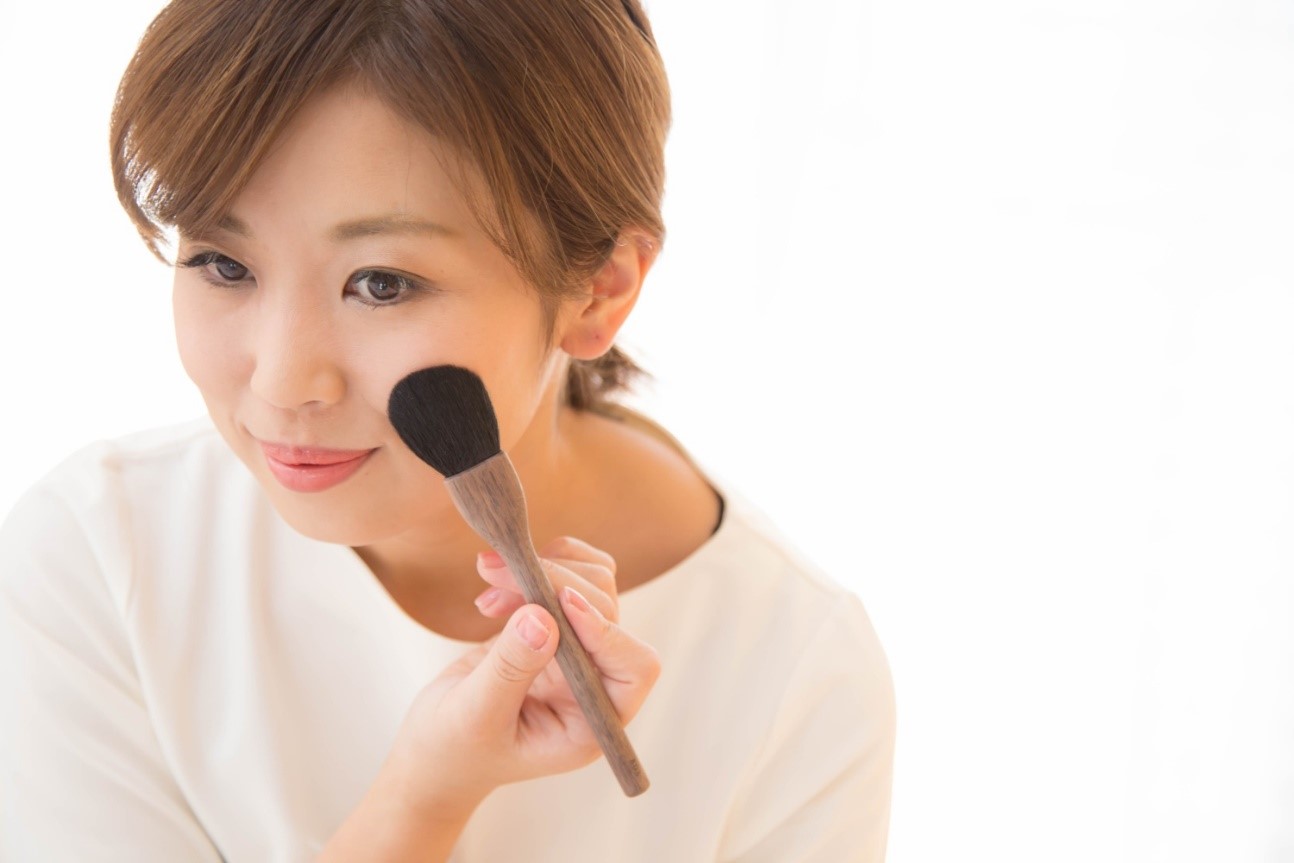 自然に見えて長く使える♪わたしに合う「万能チーク」の選び方