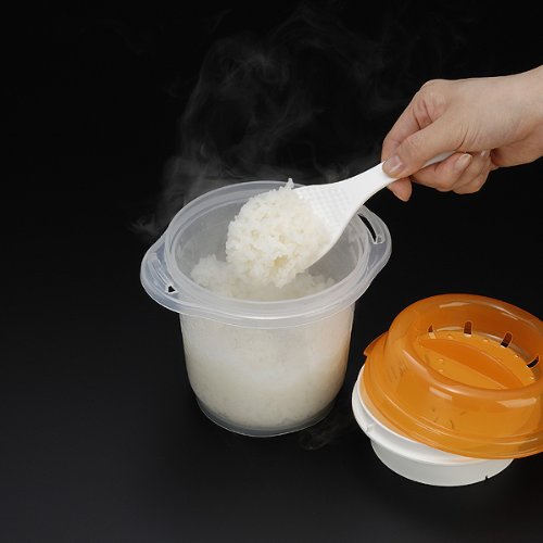 10分チンするだけ♪ホカホカご飯が手軽に炊ける「レンジで簡単ごはん炊き」
