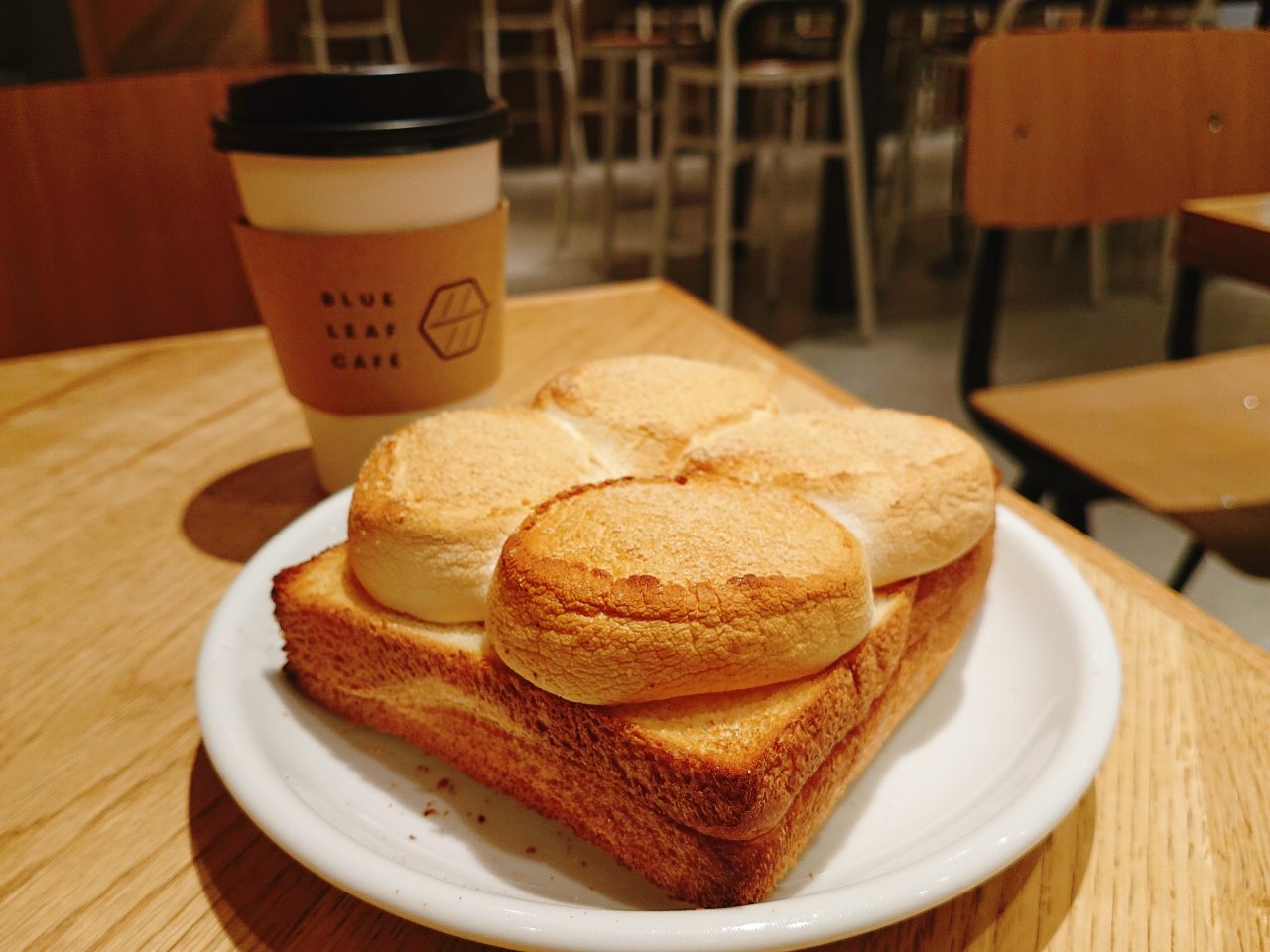 【京都】厚切り大迫力の「マシュマロトースト」がおいしい！@BLUE LEAF CAFE 京都