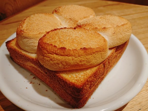 【京都】もっちり大迫力の「マシュマロトースト」がおいしい!@BLUE LEAF CAFE 京都