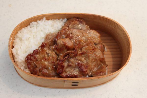 2品弁当の詰め方プロセス