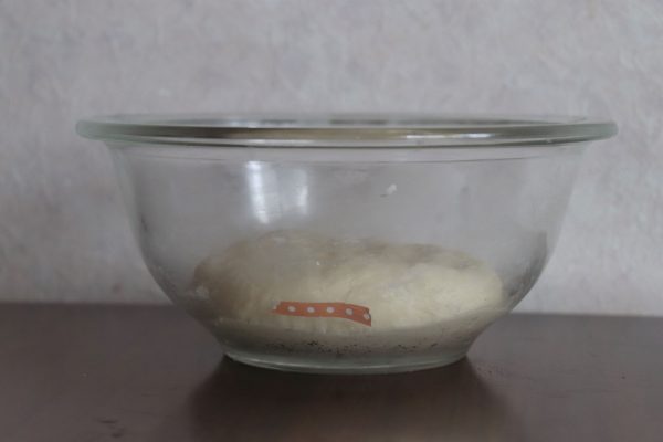 （発酵前のパン生地）
