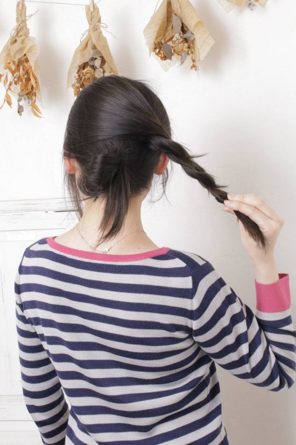 巻かないでもオシャレ♪ゴムとヘアアクセだけで作る朝の簡単ヘアアレンジ
