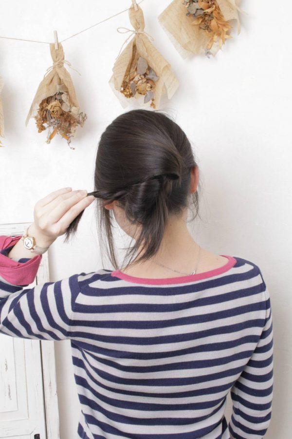 巻かないでもオシャレ♪ゴムとヘアアクセだけで作る朝の簡単ヘアアレンジ