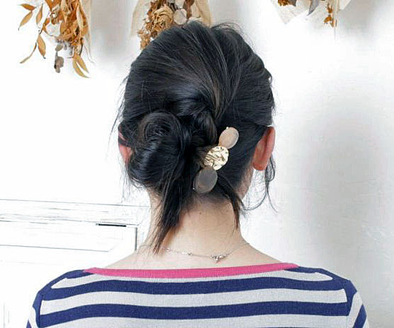巻かずに時短でおしゃれ♪ゴムとヘアアクセで簡単ヘアアレンジ術