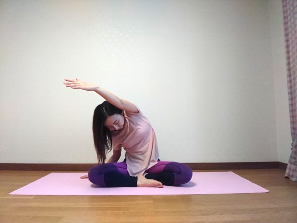 カチコチ背中をほぐす「広背筋ストレッチ」