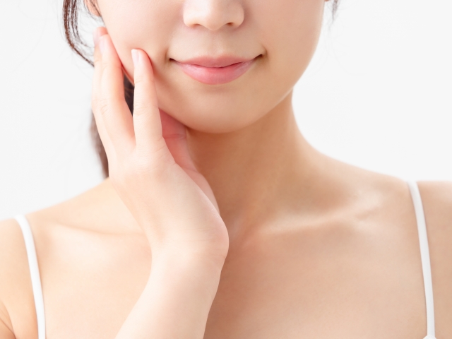 どんより肌の原因は○○！くすみのない美肌を育てる生活習慣2つ