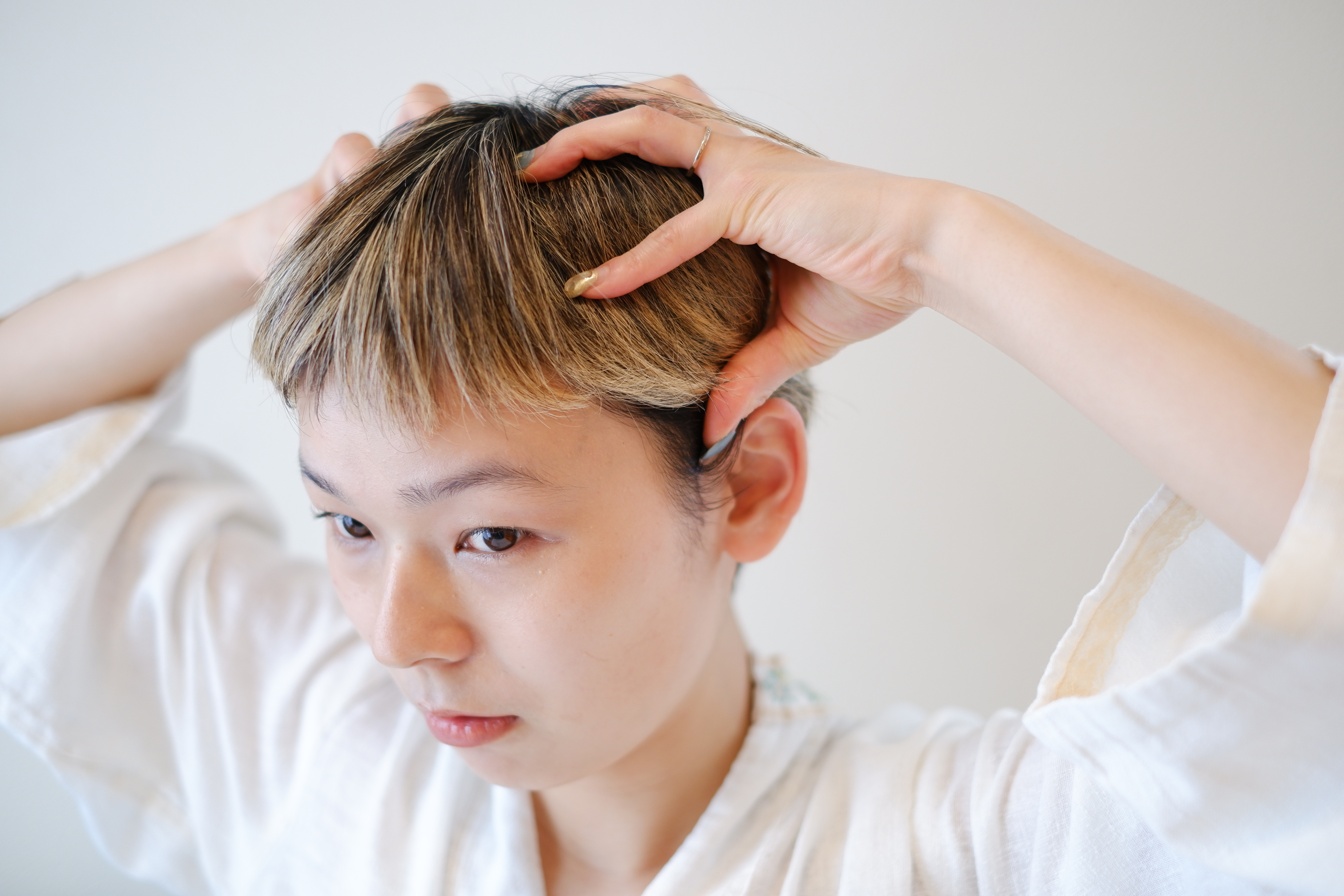 【コロナ疲れに】何この気持ちよさ！頭皮のコリをほぐす「ヘッドマッサージ」徹底解説♪