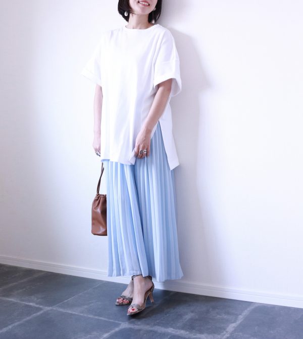 カラーボトムと好相性!GUの白Tシャツ着回しコーデ